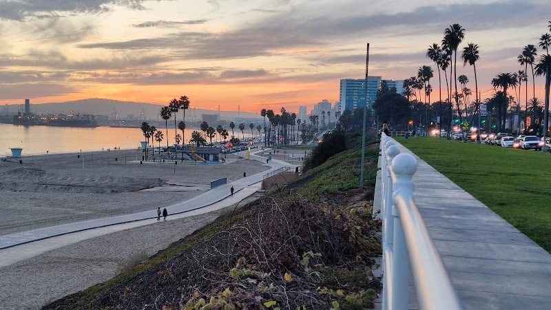 Sunset Shores at Long Beach City Beach - Long Beach City Beach