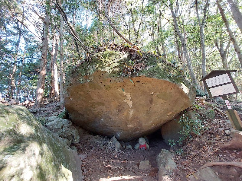 Scenic Hiking Along Kumano-Kodo Nakahechi Route - Kumano-Kodo Nakahechi Route (Chikatsuyu-Oji - Kobiro-Oji Section)