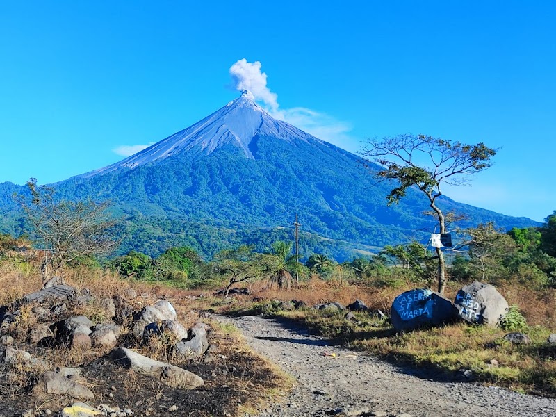 Volcán de Fuego – Guatemala’s Fiery Giant - Volcán de Fuego