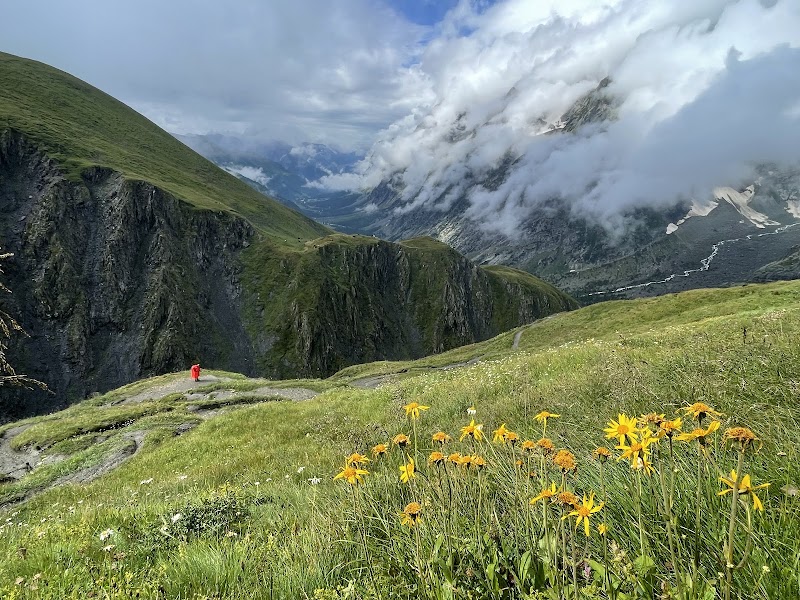 Mountain Lake & Snow Fields at Watsé Trekking near Saint-Gervais-les-Bains - Watsé Trekking