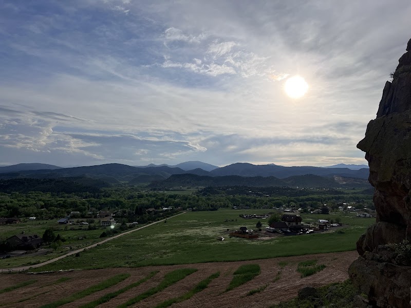 Rock Arch Wonder: The Keyhole near Loveland, Colorado surrounding landscape