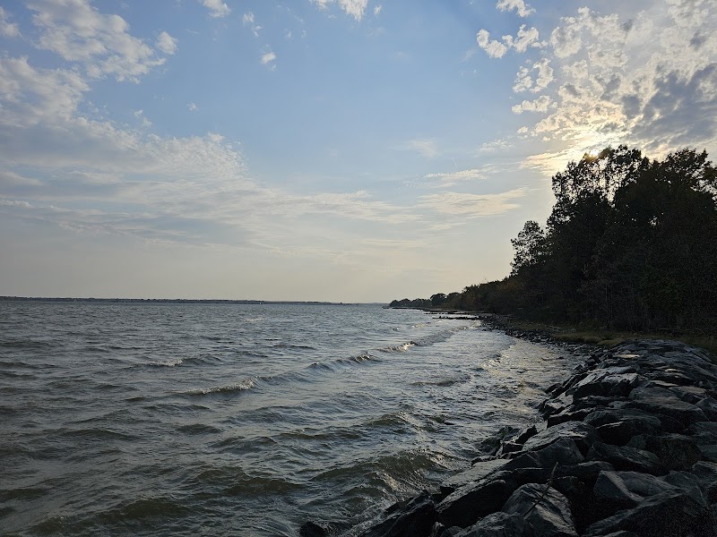 Scenic Coastal Escape at Beverly Triton Nature Park surrounding landscape