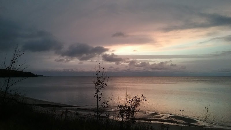 Scenic Beaches of Sturgeon Bay Beach, Carp Lake, Michigan surrounding landscape