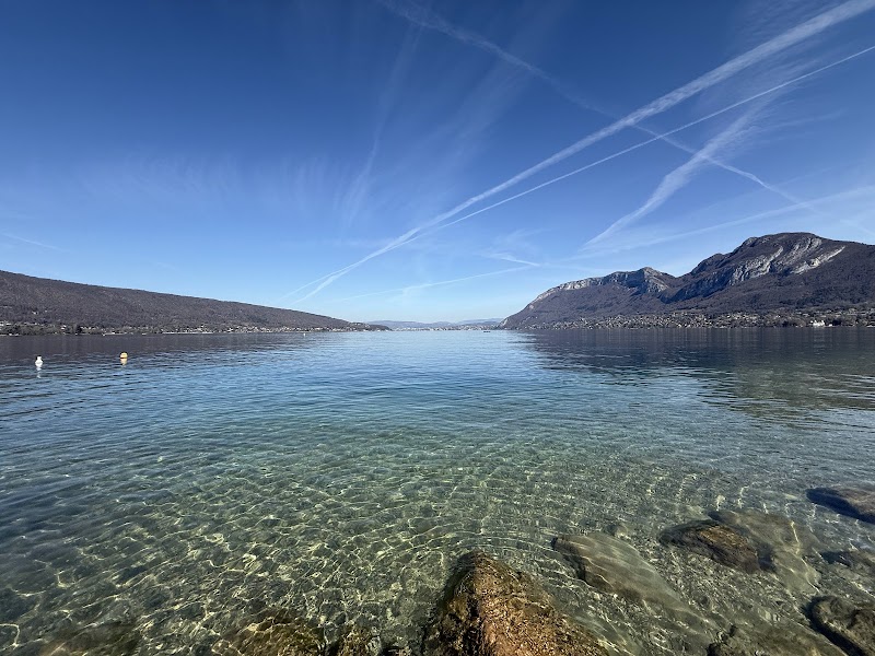 Biking Adventure Along Lac d'Annecy - Piste cyclable tour du lac d'Annecy