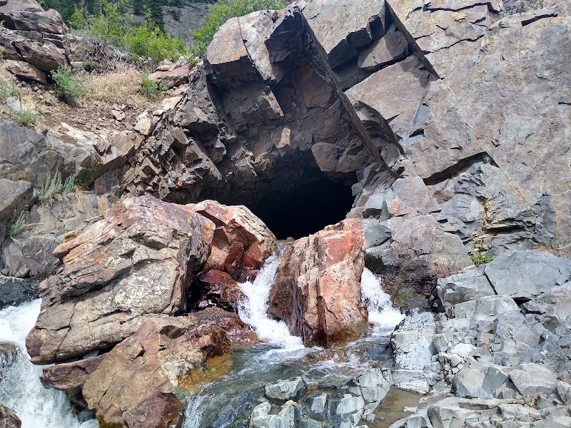 Scenic Mountain Drive at Alpine Loop Start near Ouray, Colorado surrounding landscape