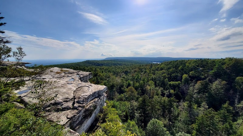Waterfalls & Cliffs at Minnewaska State Park Preserve outdoor detail
