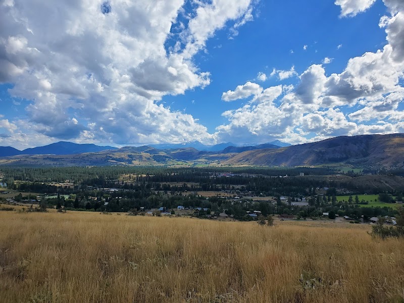 Hiking Meadowlark Trailhead Near Winthrop, WA - Meadowlark Trailhead
