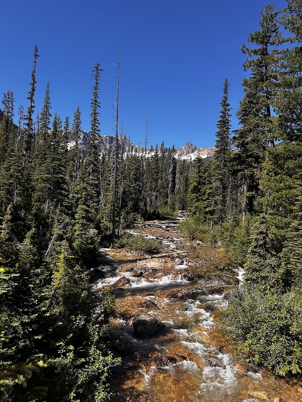 Scenic Hiking at Cutthroat Trailhead near Winthrop, Washington - Cutthroat Trailhead