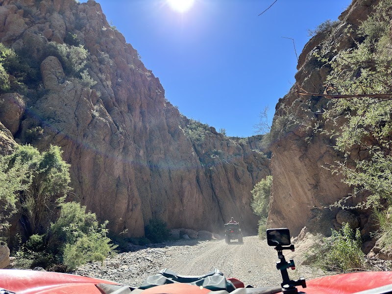 Adventure and Scenic Beauty at Box Canyon, Arizona - Box Canyon