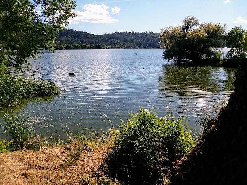 Riverside Serenity at Link River Trailhead in Klamath Falls surrounding landscape