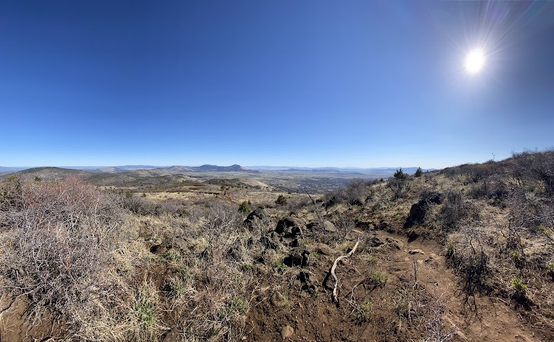 Scenic Hiking at Hogback Mountain near Klamath Falls, Oregon - Hogback Mountain