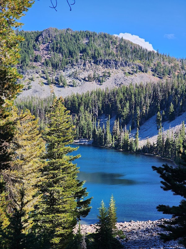 Hiking to Varney Creek Trailhead near Klamath Falls, Oregon - Varney Creek Trailhead