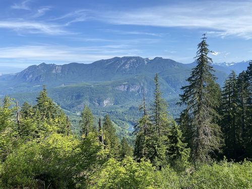Mountain Lake Escape | Lake Serene, Washington surrounding landscape