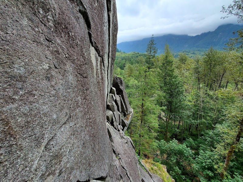 Climbing and Hiking at Index Town Walls, Washington surrounding landscape