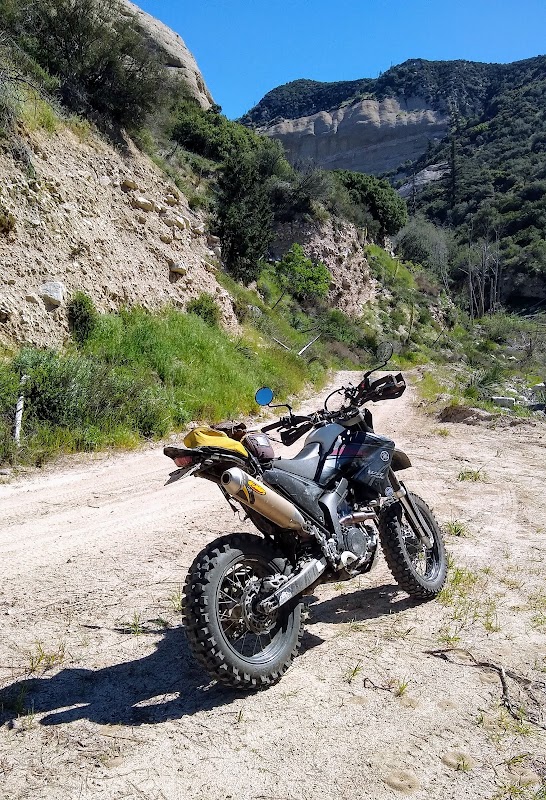 Keller Cliffs: Rugged California Mountain Escapade - Keller Cliffs