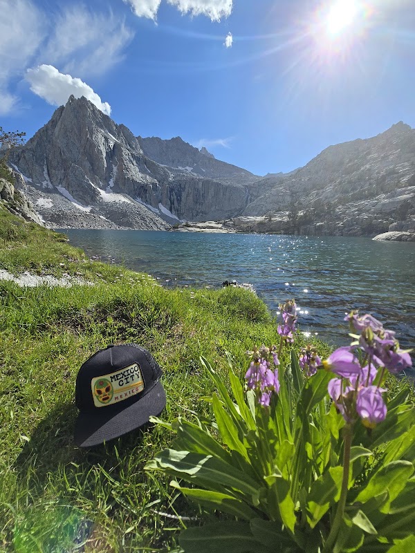 Scenic High-Altitude Lake at Hungry Packer, California - Hungry Packer Lake
