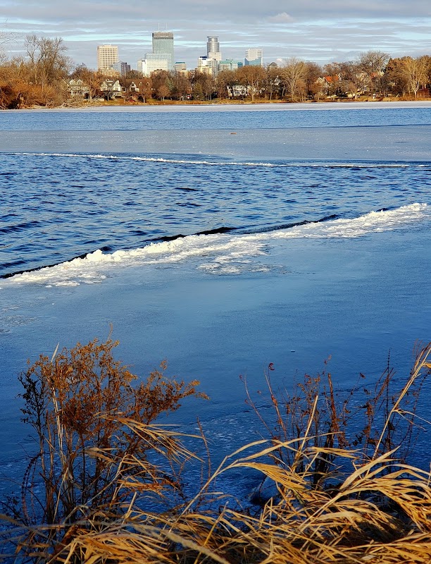 Scenic Serenity at Lake of the Isles, Minneapolis outdoor detail