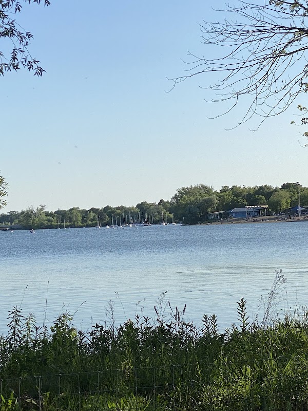 Scenic Lakeside Retreat at Lake Nokomis - Lake Nokomis