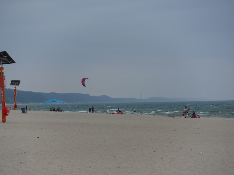 Grand Haven Pier: Lakeshore Charm of Michigan surrounding landscape