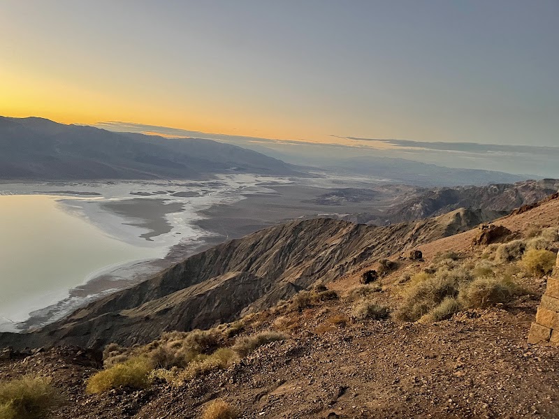 Stunning Panorama at Dante’s View, California surrounding landscape