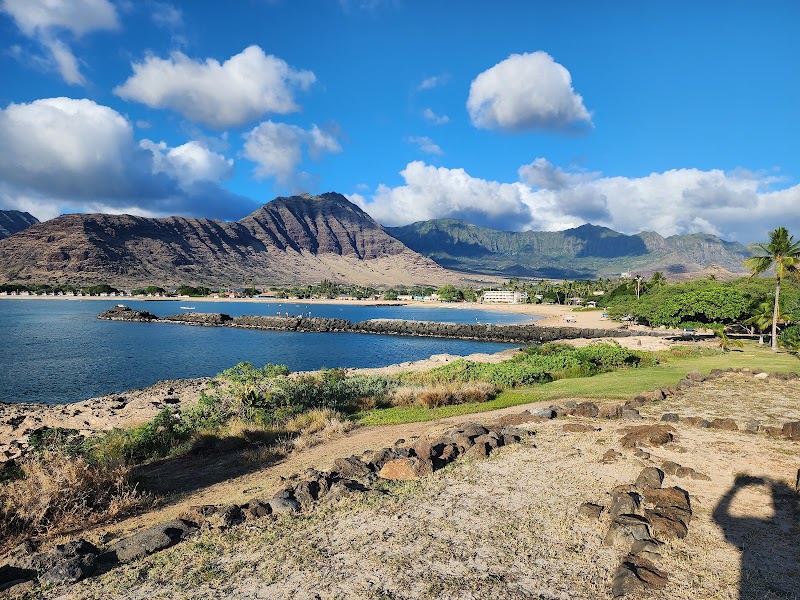 Coastal Haven: Pōkaʻī Bay Beach Park, Waianae - Pōkaʻī Bay Beach Park