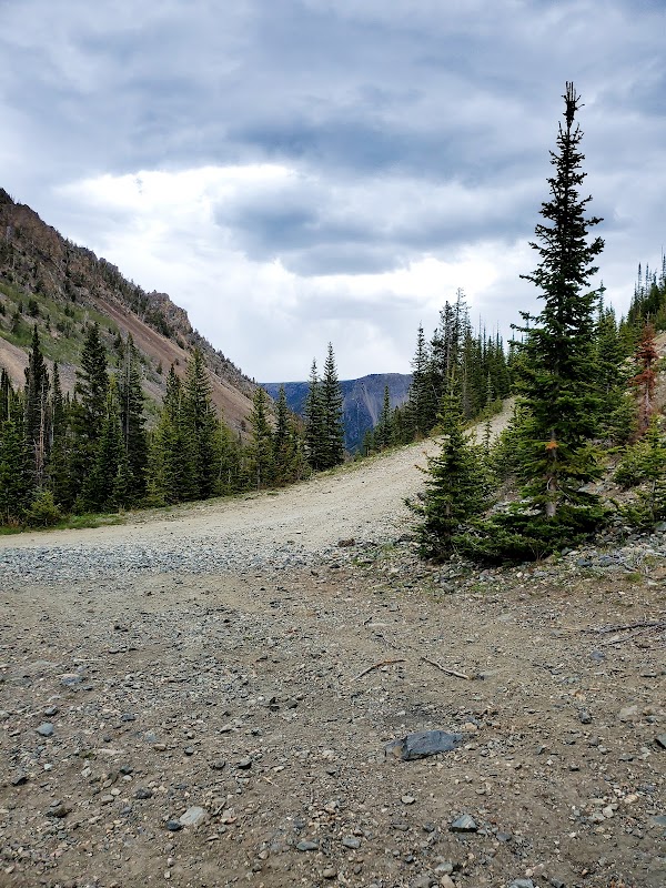 Adventure and Scenic Beauty at Hellroaring Plateau Trailhead outdoor detail