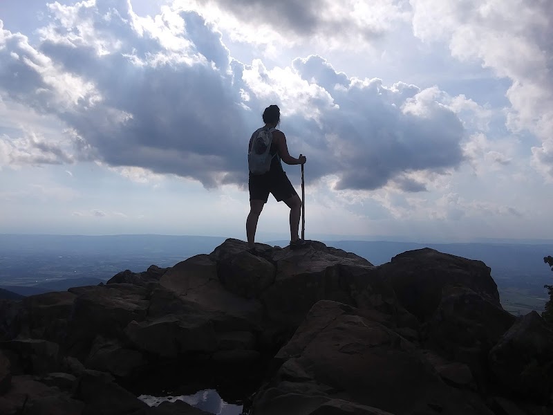 Hiking to Stony Man Peak in Shenandoah National Park - Stony Man