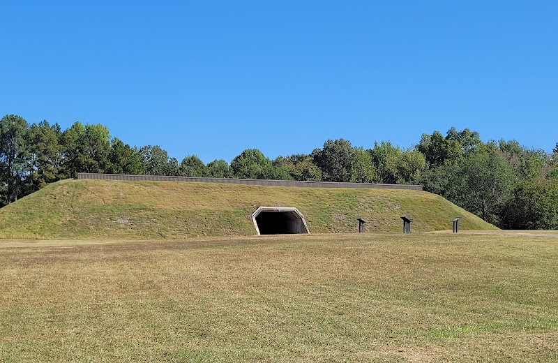 Historic Earthworks & Walking Trails at Pinson Mounds, Tennessee - Pinson Mounds State Archaeological Park