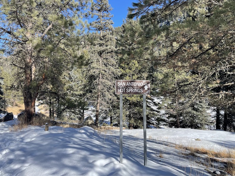 San Antonio Hot Springs Parking – Gateway to Soothing Mountain Springs in Jemez Springs, NM outdoor detail