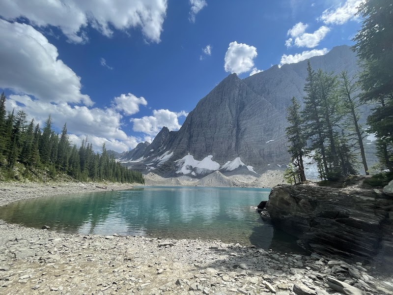 Scenic Hiking at Floe Lake Trailhead in British Columbia - Floe Lake Trailhead