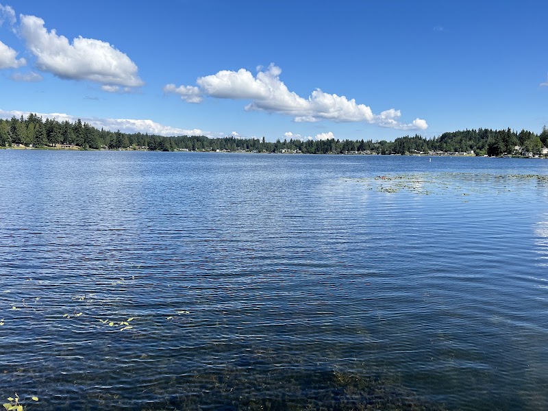 Peaceful Waters of Kitsap Lake, Washington - Kitsap Lake