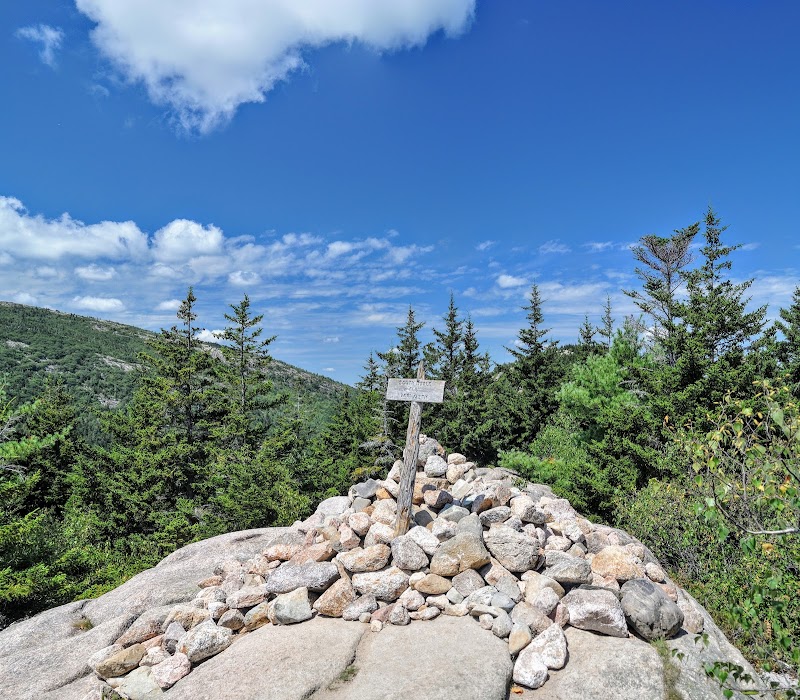 Hiking to Bubble Rocks on Bubbles Divide Trail, Mt Desert, Maine - Bubbles Divide Trail