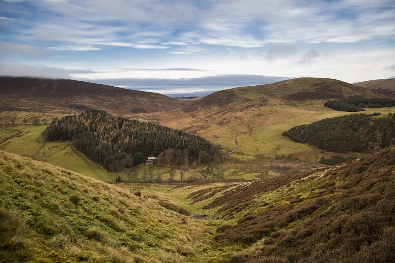 Scenic Hiking in the Pentland Hills near Edinburgh - Pentland Hills