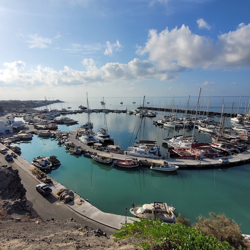 Scenic Marina Vlyhada in Santorini - Vlyhada Μarina