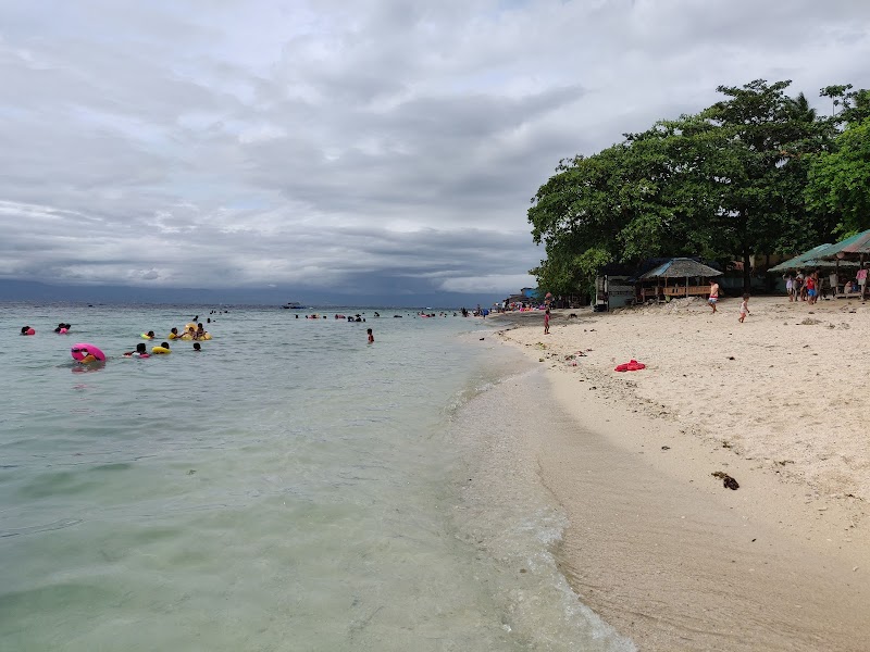 Stunning White Beach Moalboal: Pristine Coastline in Cebu, Philippines - White Beach Moalboal