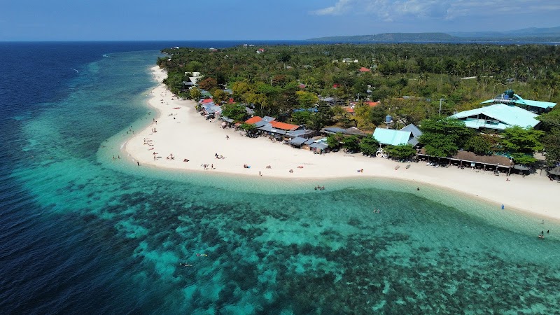 Stunning White Beach Moalboal: Pristine Coastline in Cebu, Philippines - White Beach Moalboal