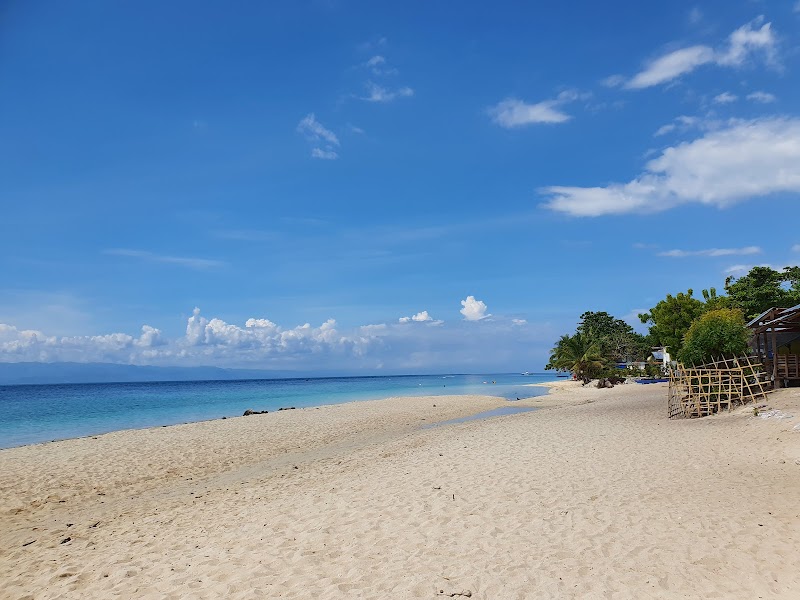 Stunning White Beach Moalboal: Pristine Coastline in Cebu, Philippines - White Beach Moalboal