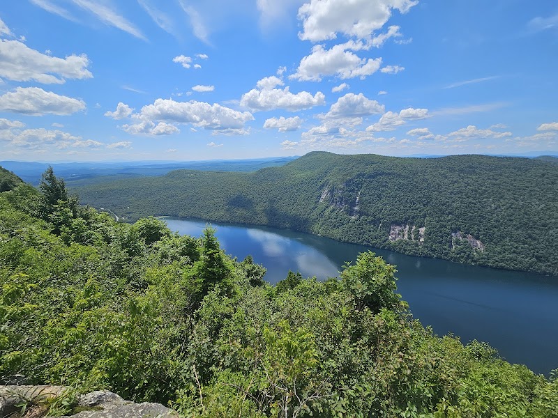 Nature's Scenic Retreat at Willoughby State Forest - Willoughby State Forest