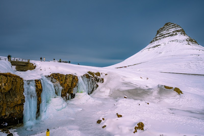 Scenic Waterfall & Mountain Viewpoint at Kirkjufell, Iceland - Kirkjufell Waterfall Viewpoint