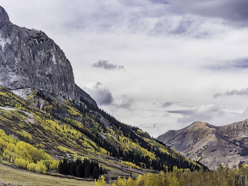Mountain Majesty at Gothic Mountain, Colorado surrounding landscape