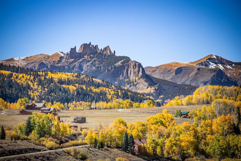 Aspen Colors & Mountain Views at Ohio Pass surrounding landscape