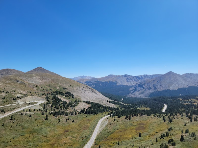 Scenic Mountain Pass & Alpine Landscapes at Cottonwood Pass, Colorado - Cottonwood Pass