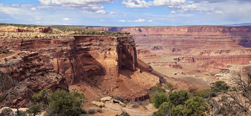 Hiking Neck Spring Trail – Canyon Views of Utah - Neck Spring Trail