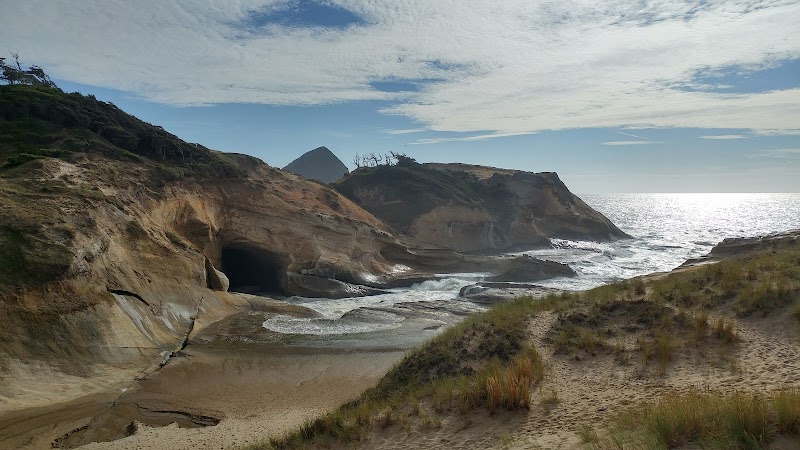 Coastal Cliffs & Sea Caves at Cape Kiwanda Drive, Pacific City, Oregon - Cape Kiwanda Drive