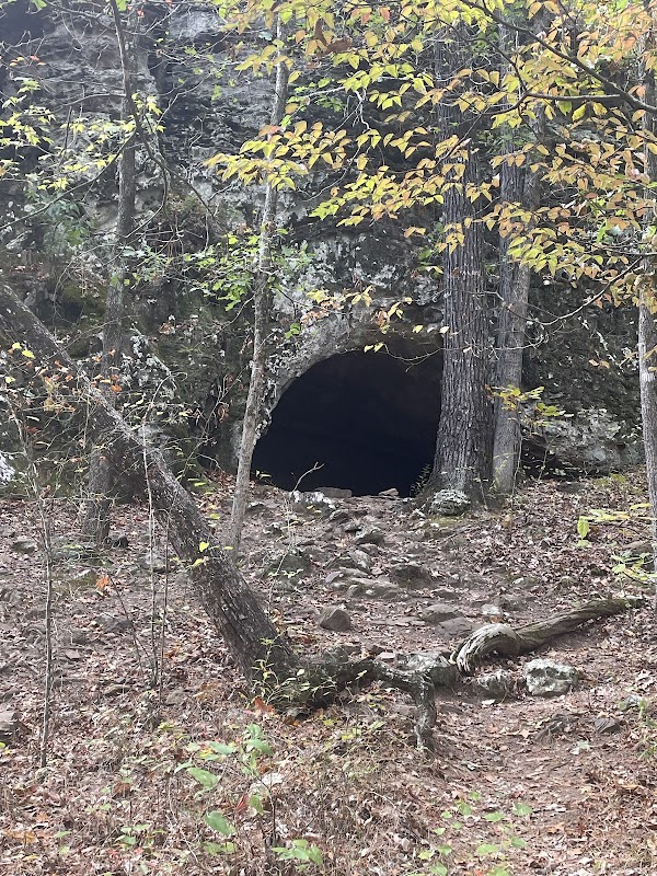 Natural Arch & Hiking Adventure at Seven Hollows Trailhead, Morrilton, Arkansas surrounding landscape